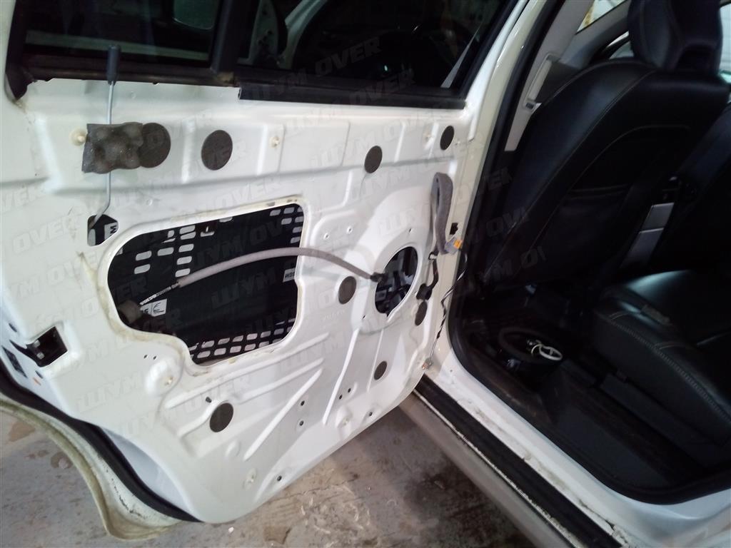 Volvo XC90 (двери)